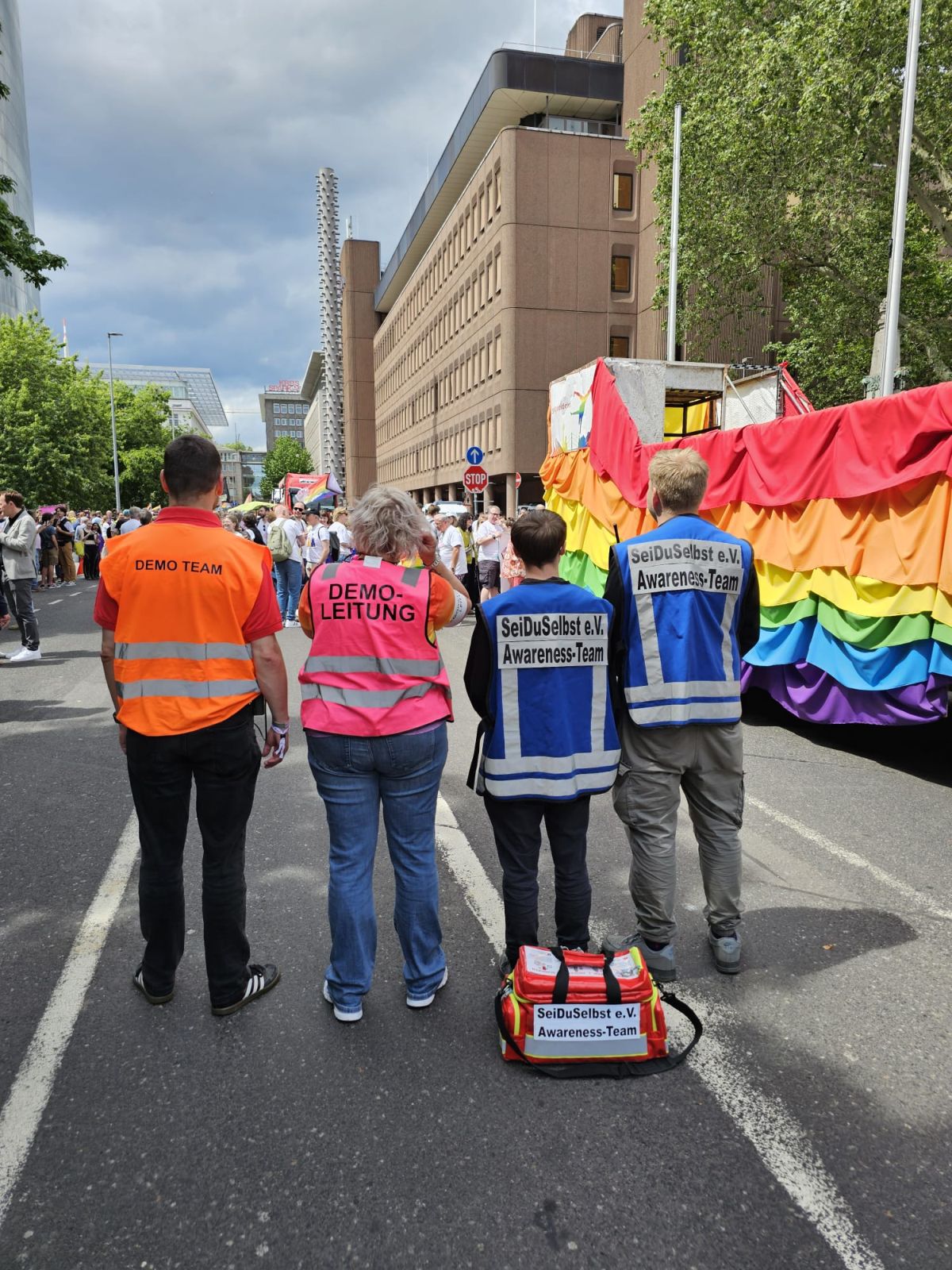 Ehrenamt im Einsatz auf dem CSD Düsseldorf 2026